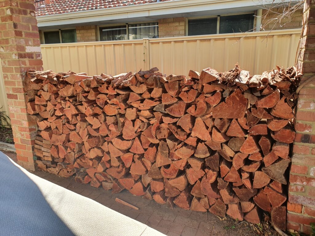 Cheap Dry Jarrah Firewood Perth